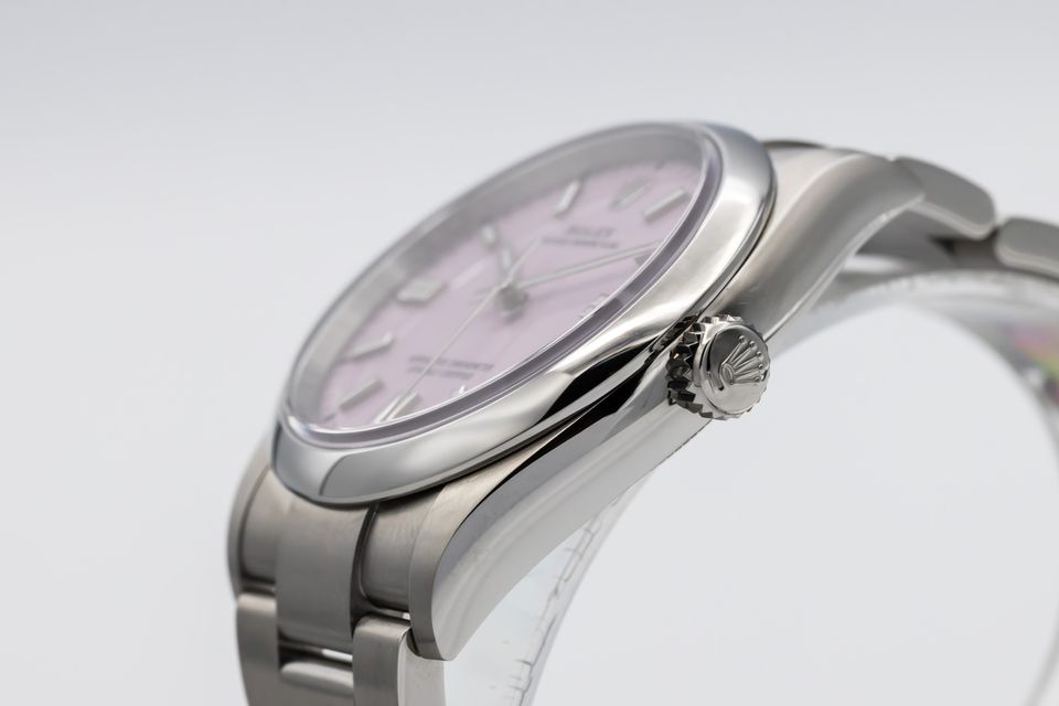 Rolex Oyster Perpetual 126000 Image 2